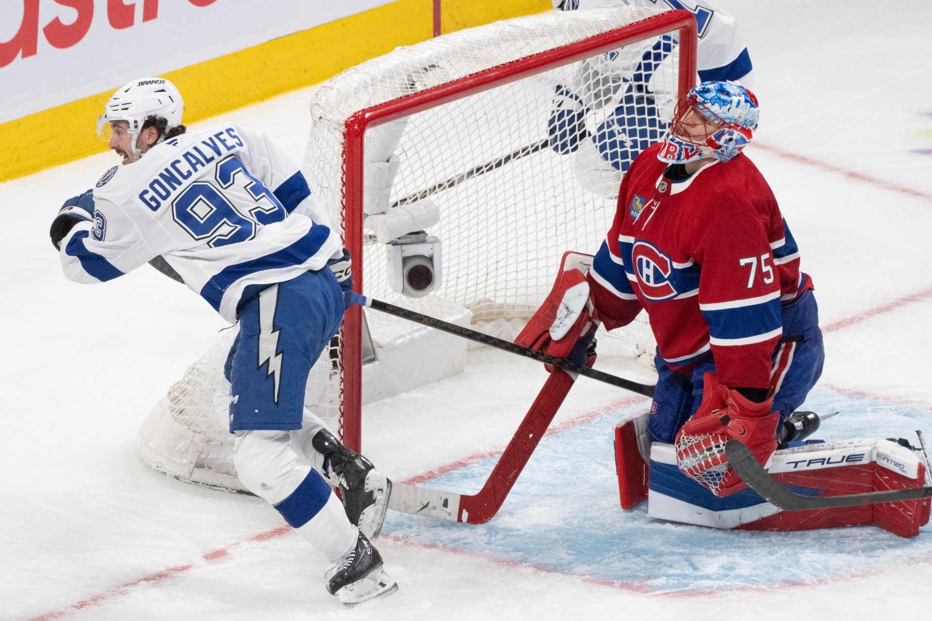 Ráno s NHL: Slafkovský od seba čaká viac a rypol si do súpera, ktorý mu dal bodyček. Sériu rozhodne až 7. zápas