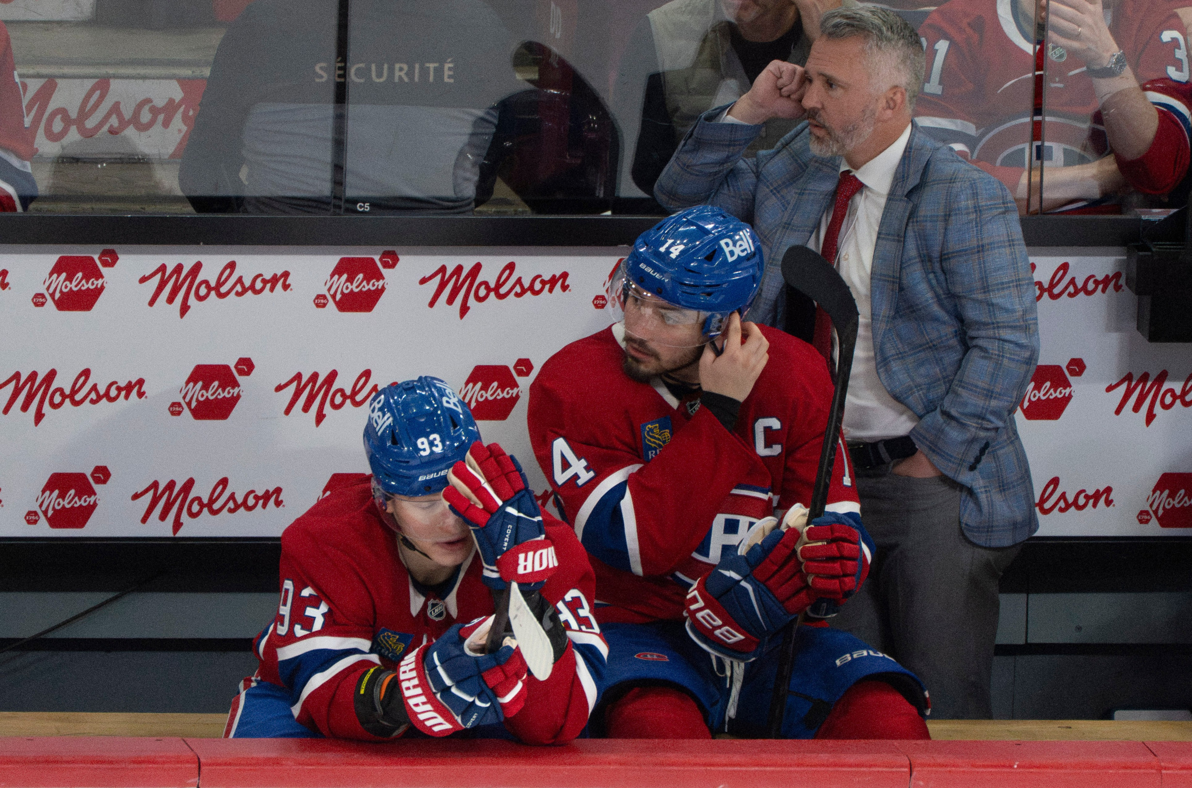 Ráno s NHL: Slafkovský odohral v kľúčovej chvíli najhorší zápas a čaká ho veľa kritiky