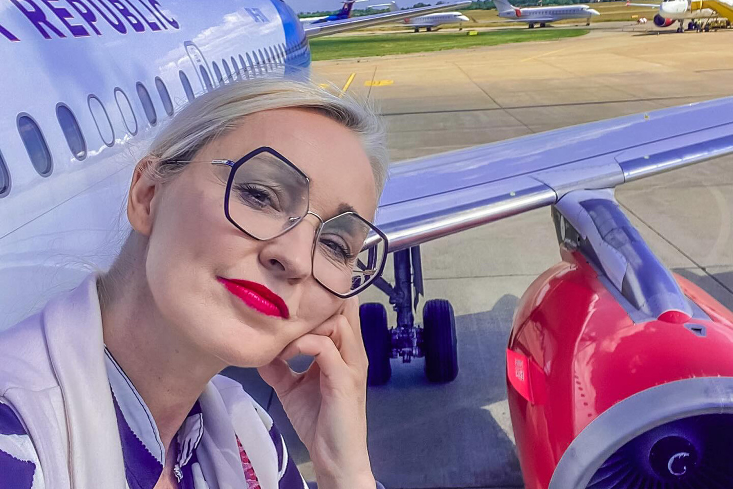 Provládna influencerka Šramová mohla porušiť zákon. Ministerstvo vnútra rozhodne, či dostane pokutu