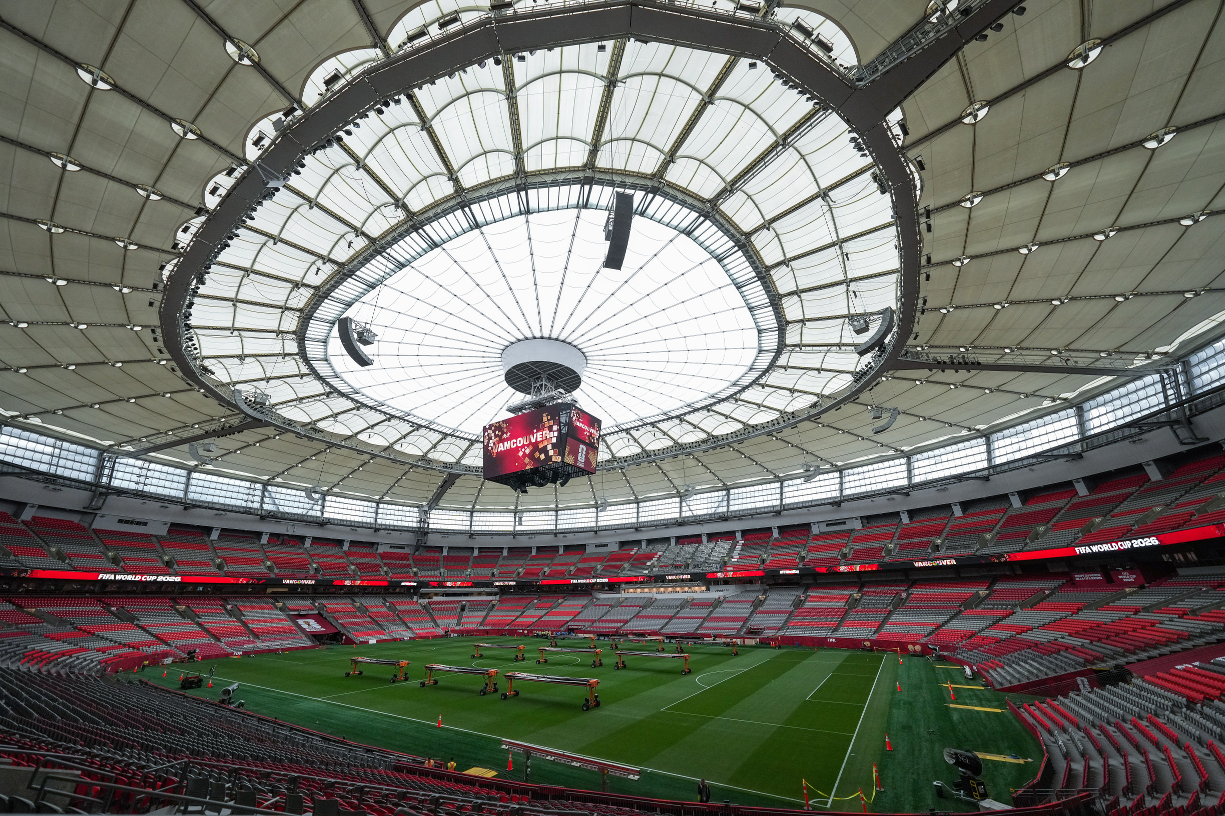 Čím prekvapí futbal v televízii: finále na dvoch k