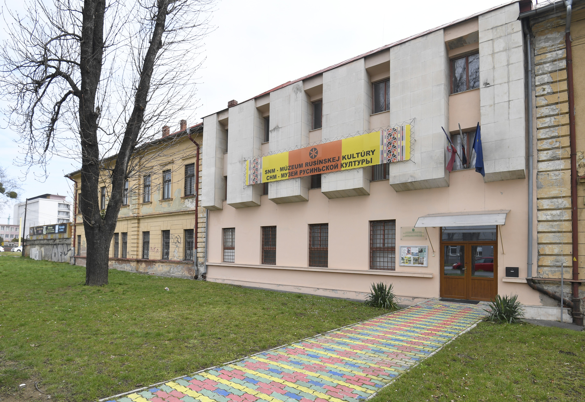 Rusíni sa obávajú, že ide o kšeft: SNM sťahuje ich