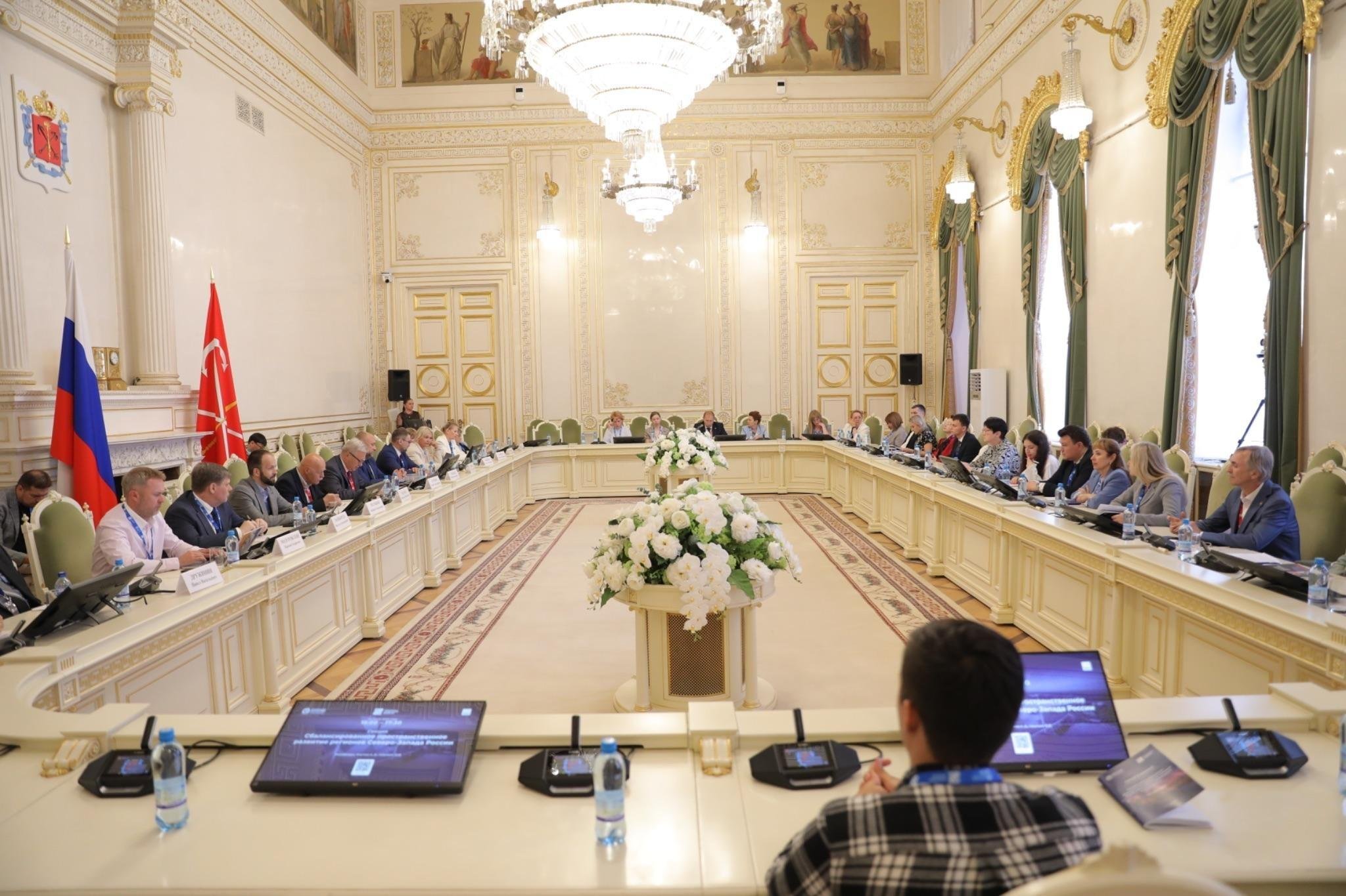 Ako si bol riaditeľ bezpečnosti ŽSR obzerať pamiatky v Petrohrade a skončil na stretnutí proruských radikálov