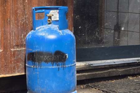 Plynové fľaše spôsobili za 11 dní štyri požiare. Odborník radí, ako s nimi bezpečne narábať
