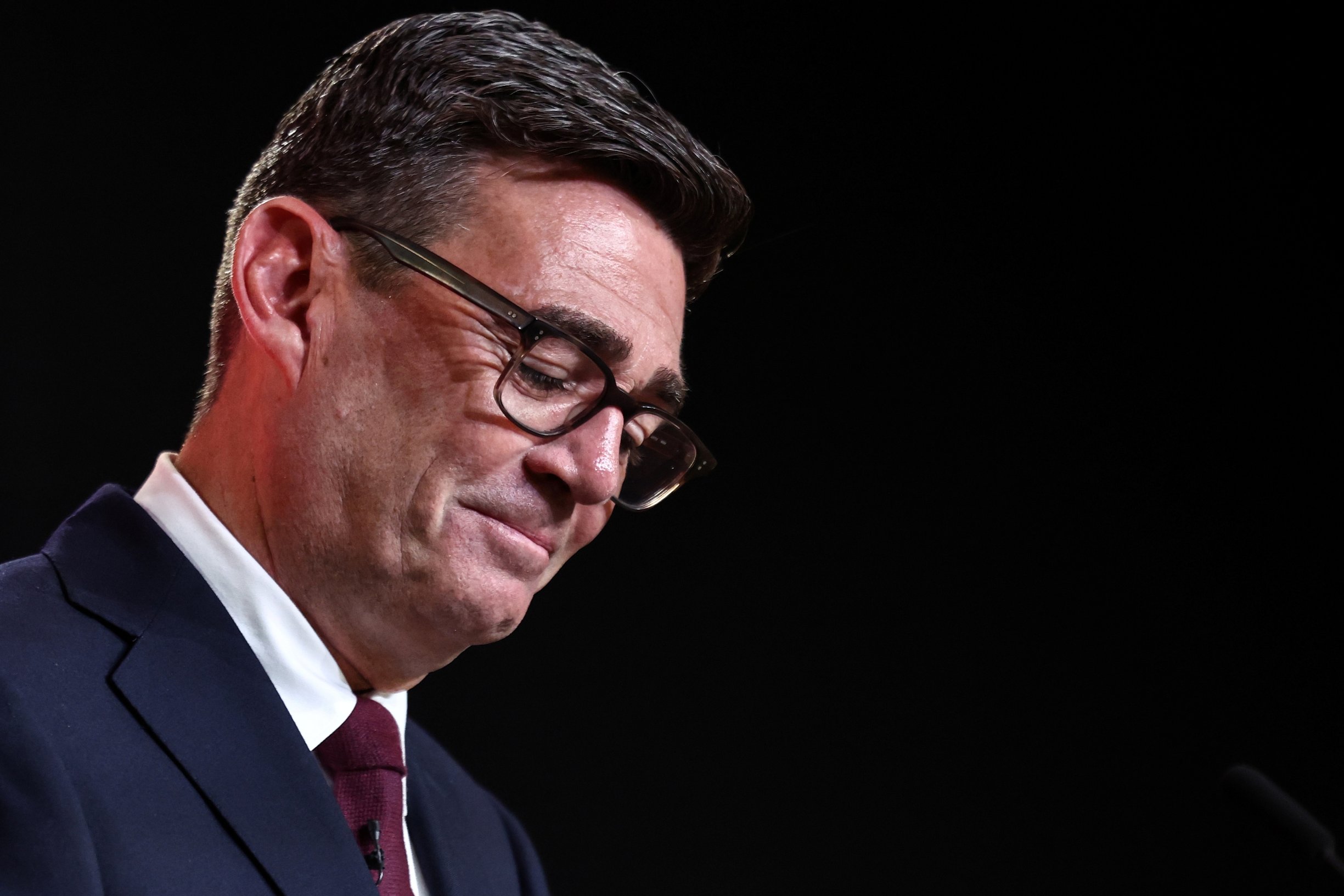 Sľubuje najväčšiu zmenu britskej politiky za posledných 40 rokov. Kto je nový premiér Andy Burnham?