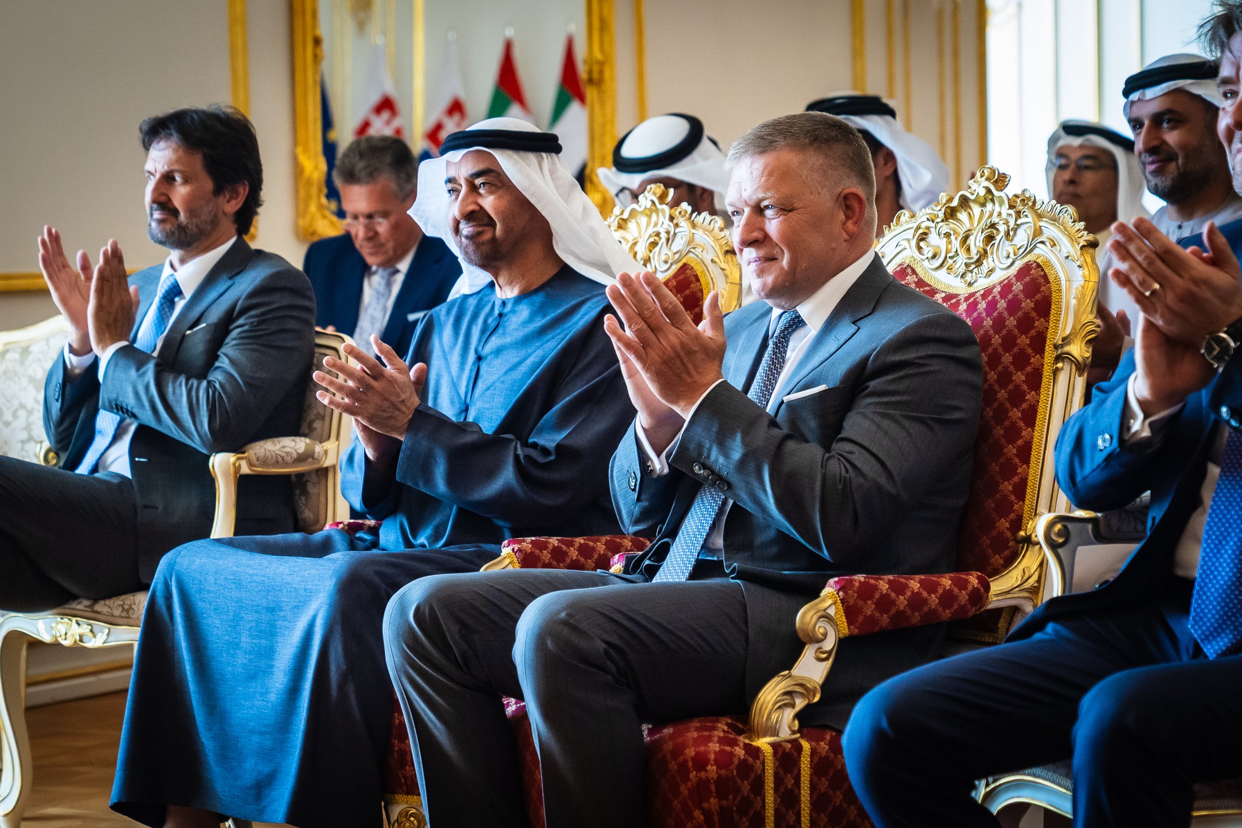 Firemný newsfilter: Vláde sa po závlahách a&nbsp;prístavoch rysujú v&nbsp;Emirátoch veľké zbrojárske obchody