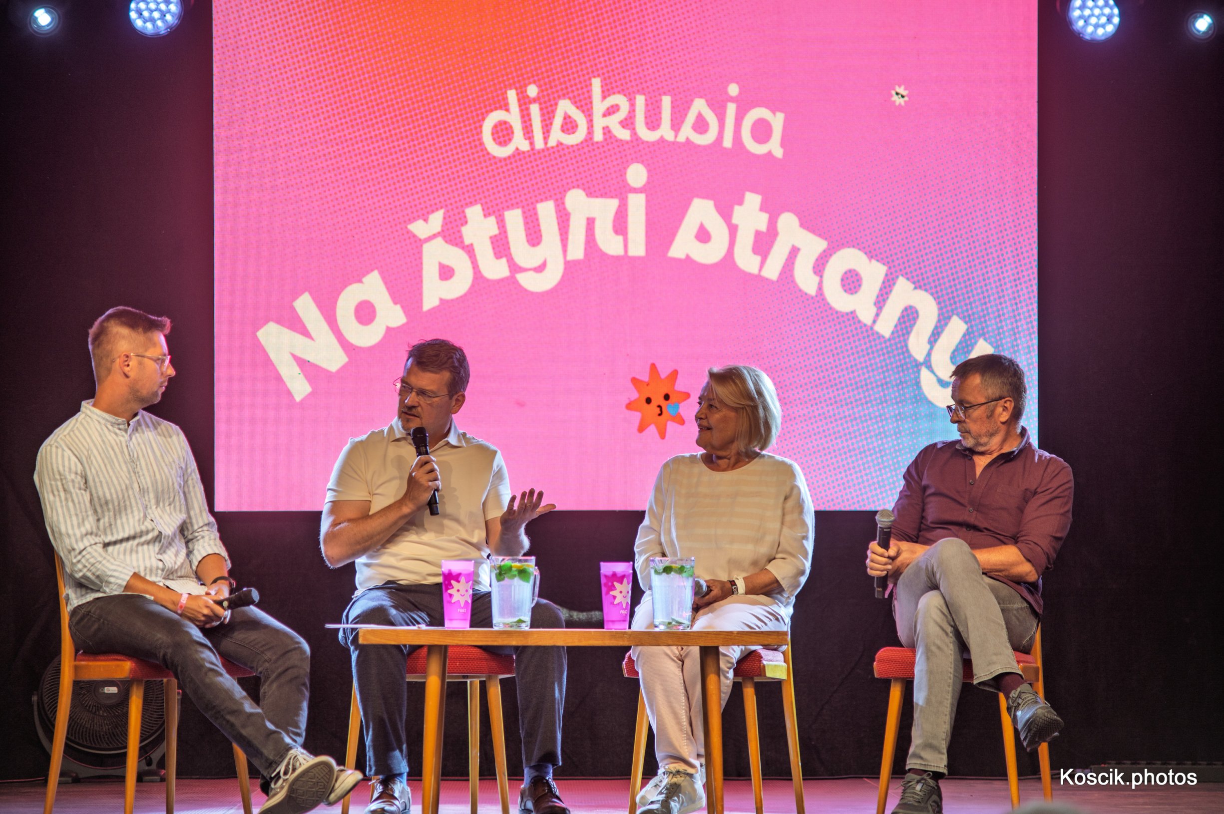 Mikloš, Ondrejcsák, Vášáryová: Iba ukrajinská a ruská armáda dokážu viesť vojnu 21. storočia (výber z debaty)