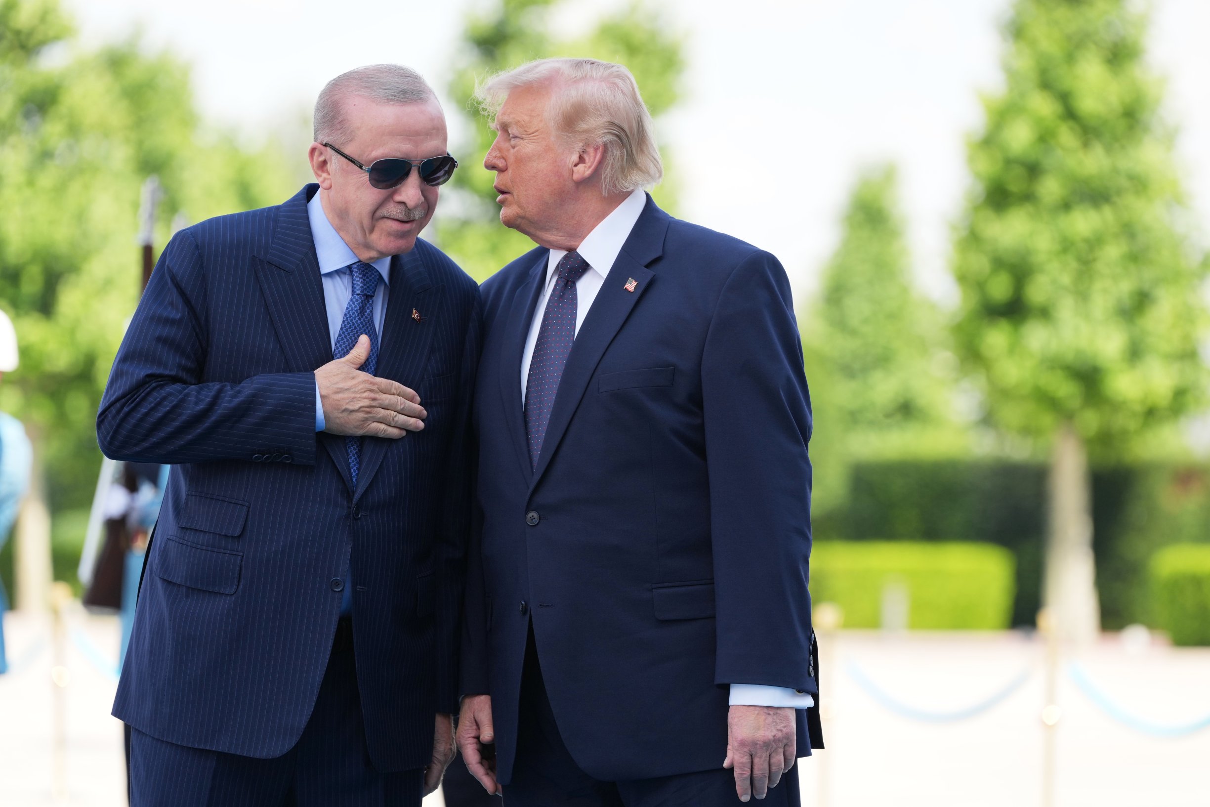 Politická pantomíma: samit NATO v Ankare