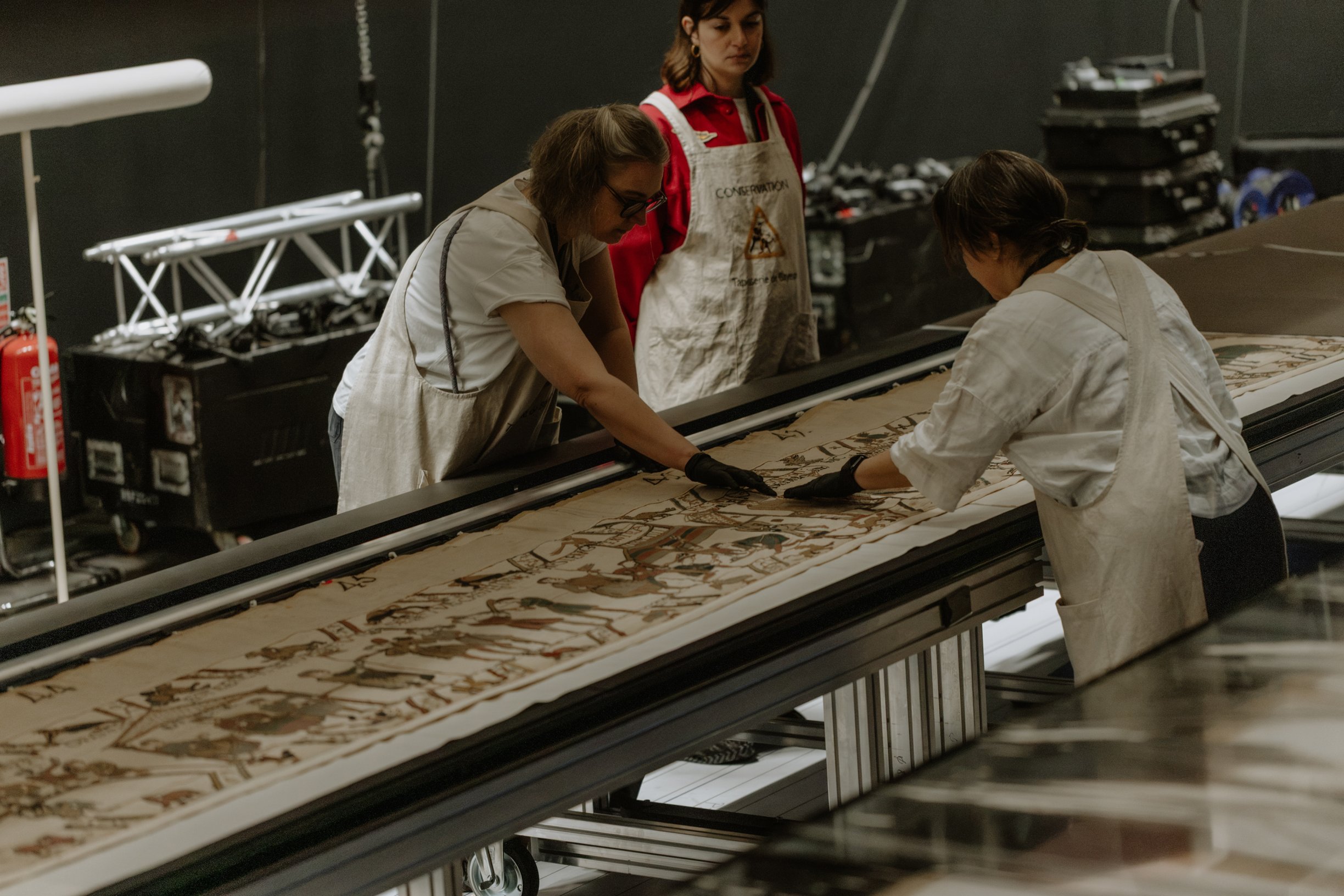 Bayeux Tapestry carefully transported to London for exhibition loan