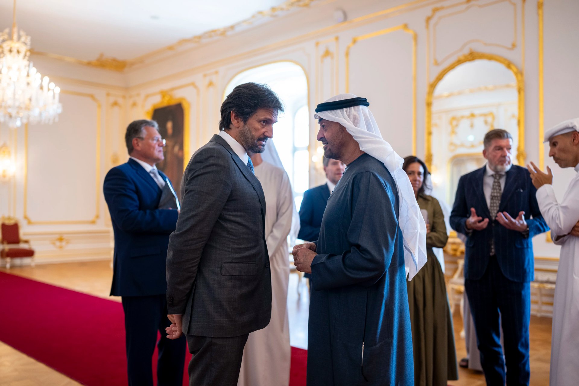 Na rokovaní Fica s&nbsp;arabským šejkom bol aj Výboh. Odkryla ho fotka Emirátov