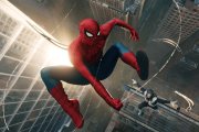 Nový Spider-Man reaguje na krízu mladých mužov. Ponúka im iný recept ako manosféra