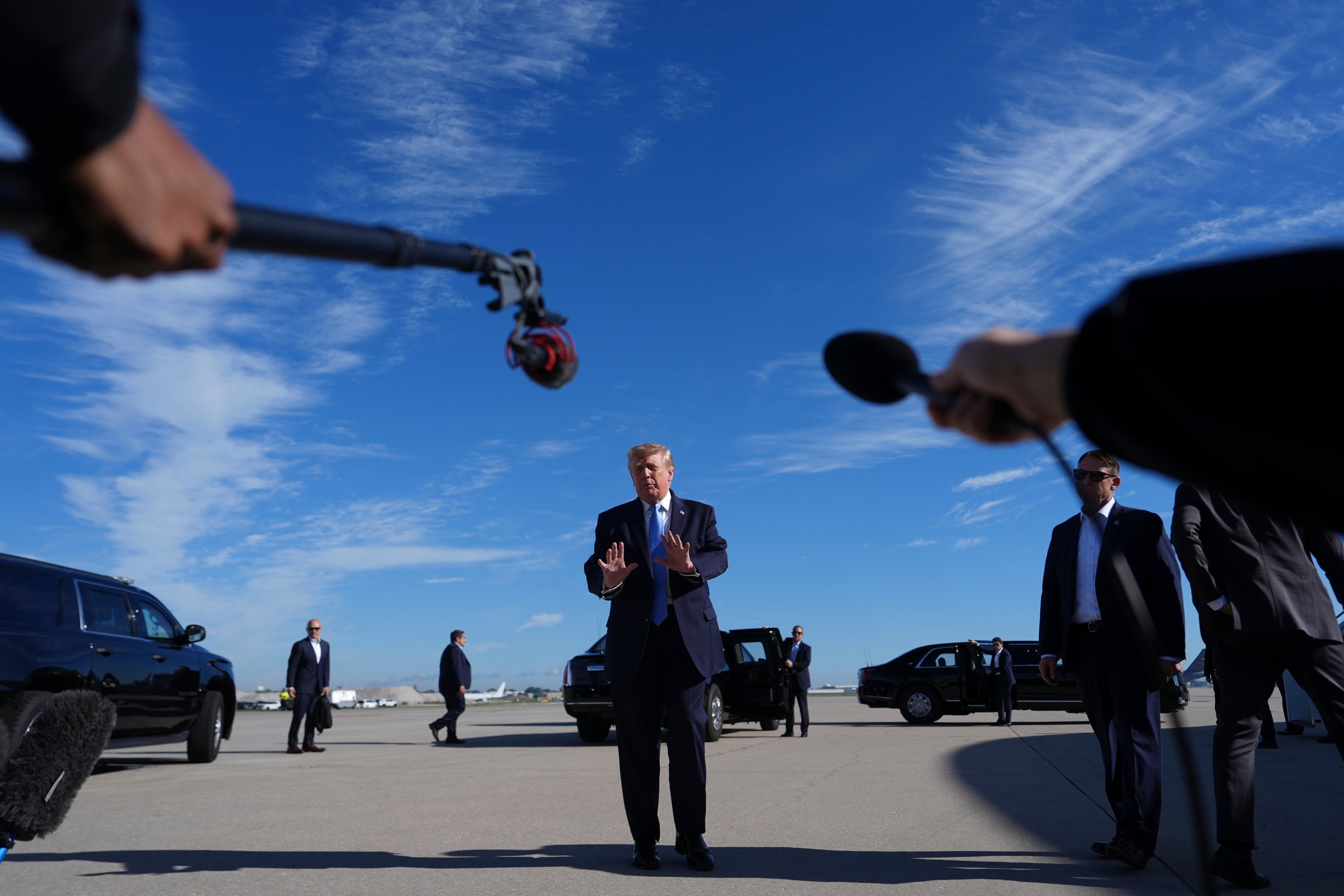 Trumpov svet (616. deň): Trump vymenil CNN za dezinformačný kanál a novinárke prikázal mlčať