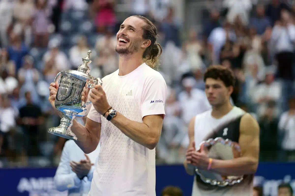 Zverev si nevšimol, že už vyhral US Open. Predtým si hodil loptičku o zem viac než 12-tisíckrát